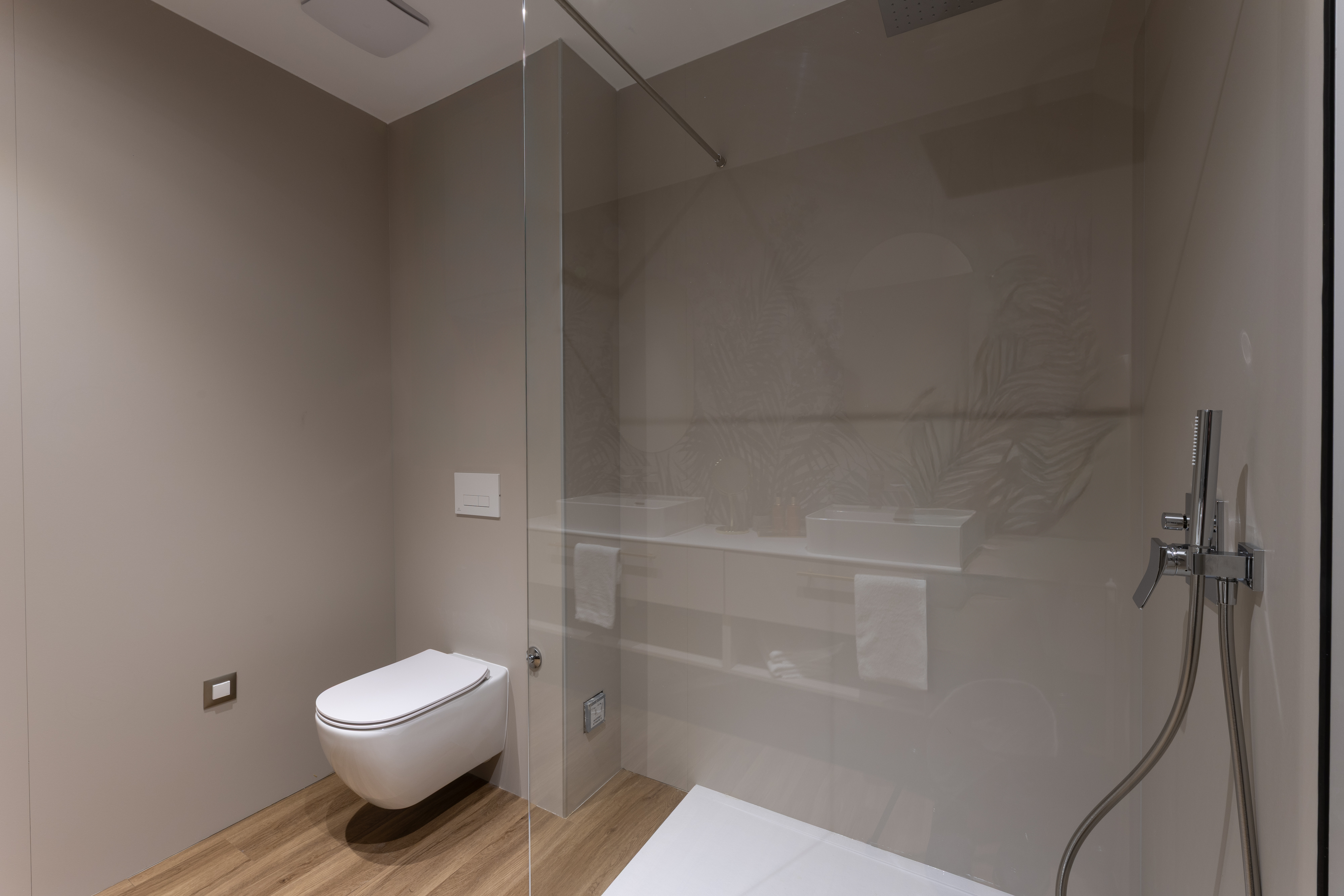 Comfort Double or Twin Room - Image 6