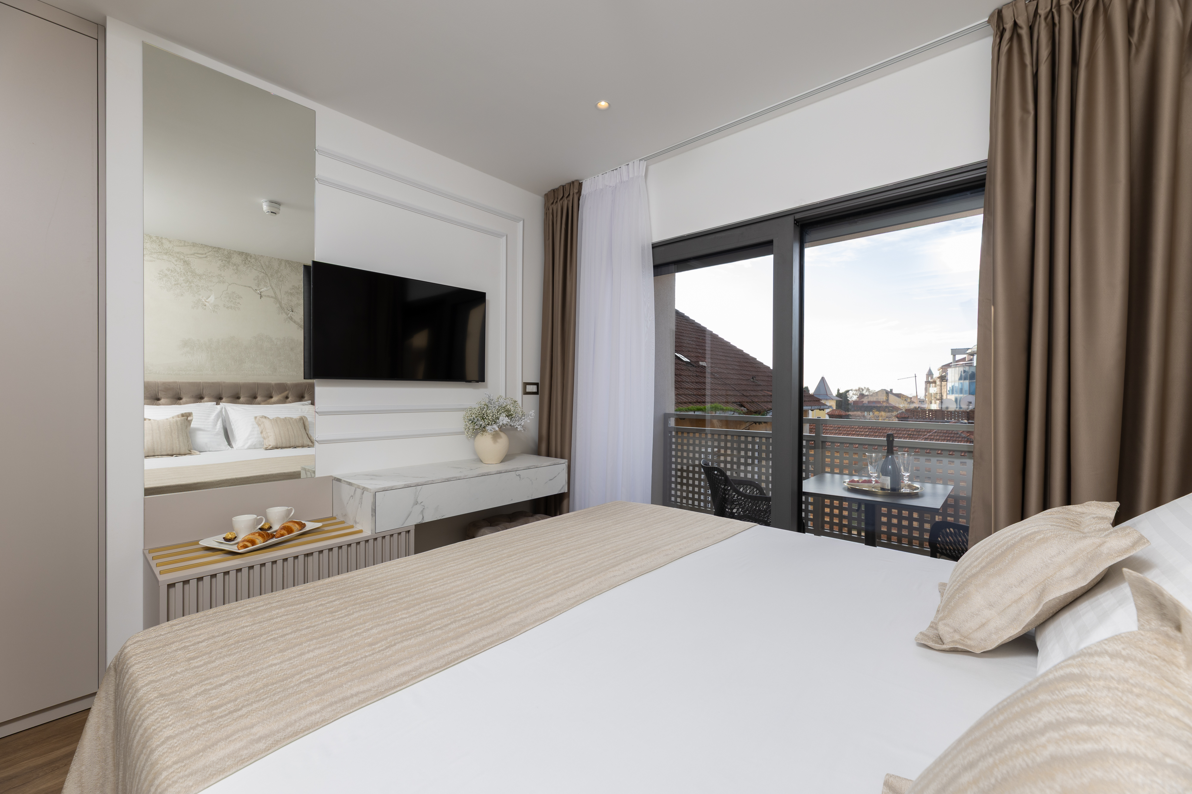 One Bedroom Suite - Image 2