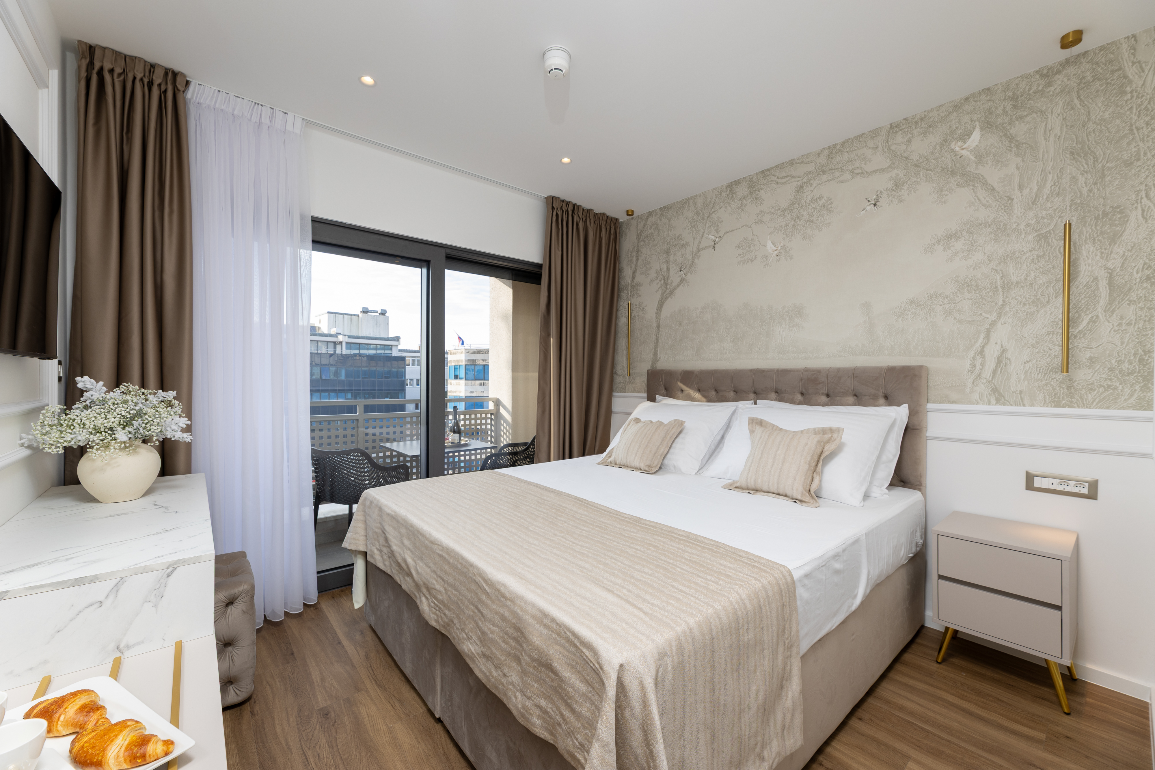 Rooftop Superior Double Room with Terrace and Sea View - Image 10