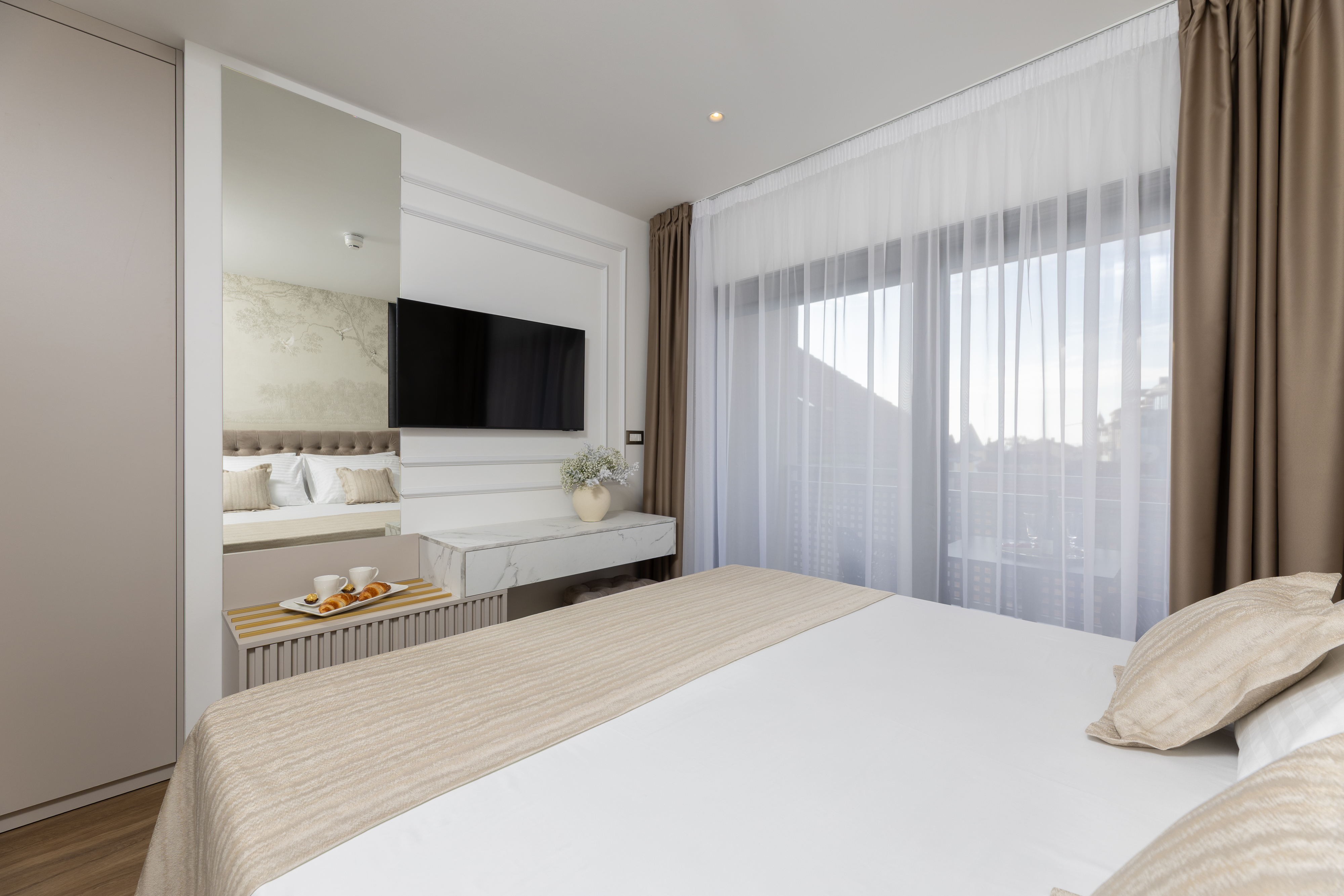 Rooftop Superior Double Room with Terrace and Sea View - Image 3