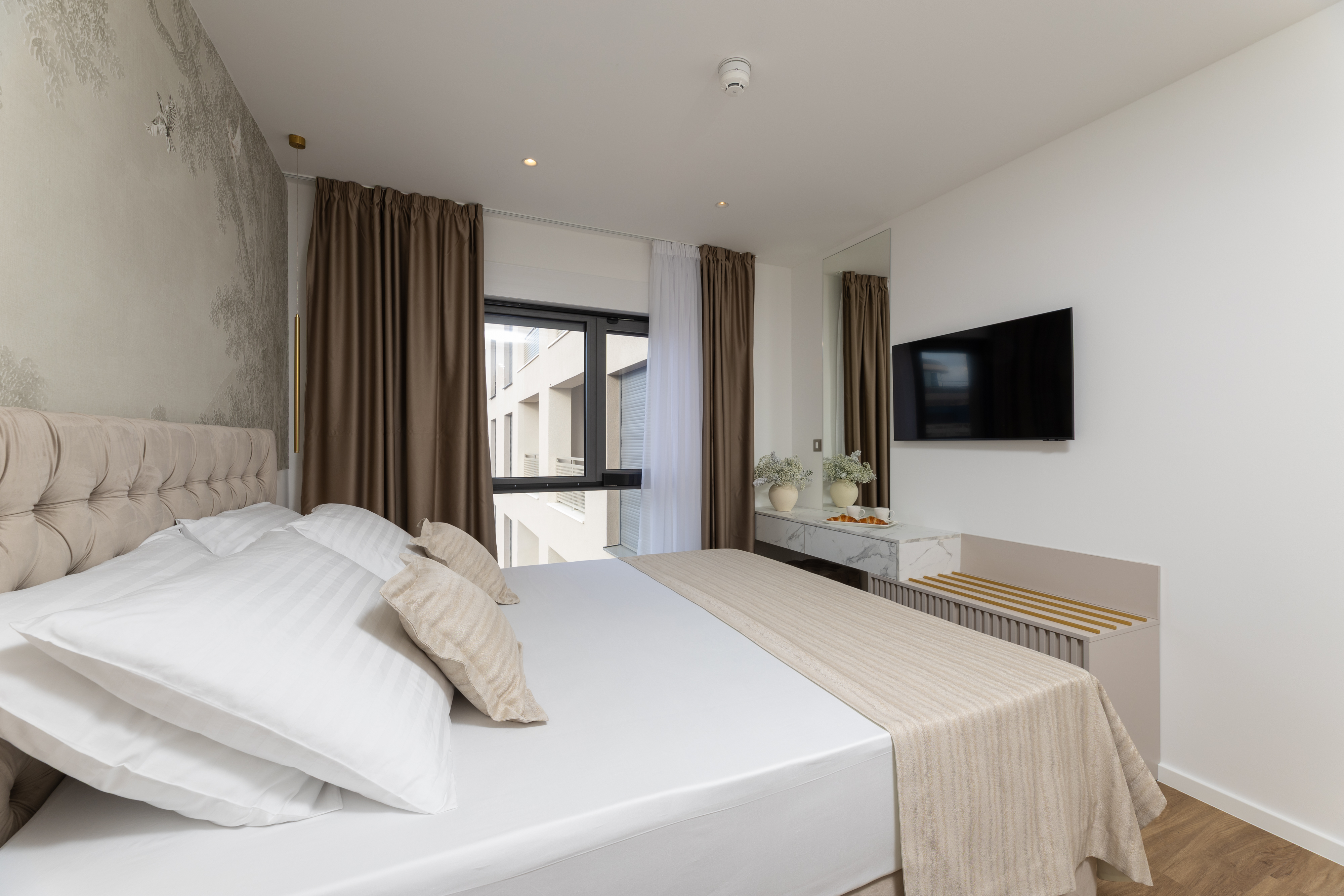 Superior Double Room - Image 3